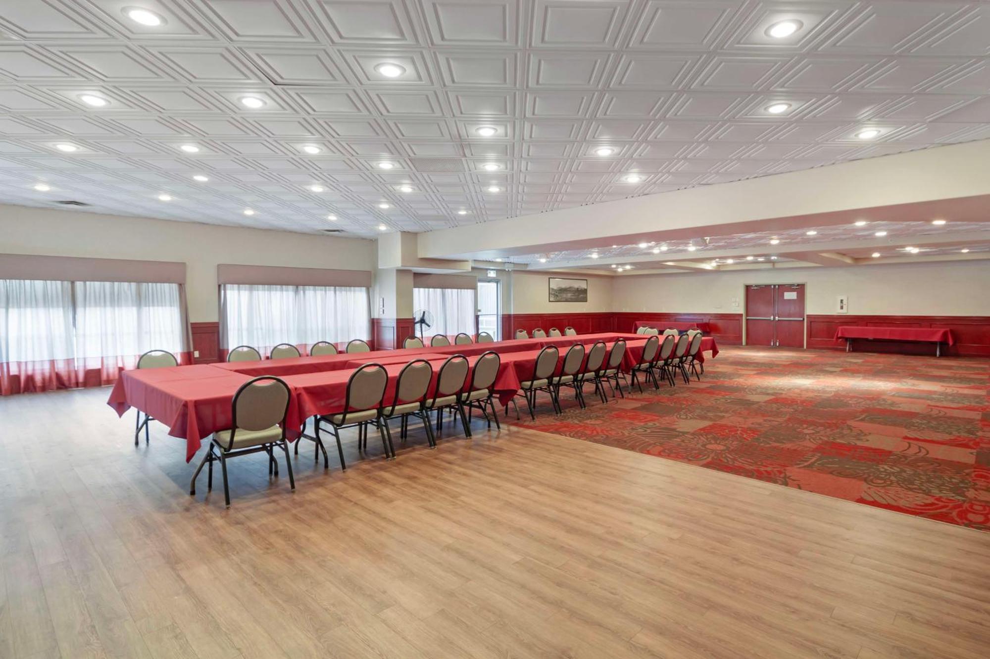 Best Western High Road Inn Edson Ngoại thất bức ảnh